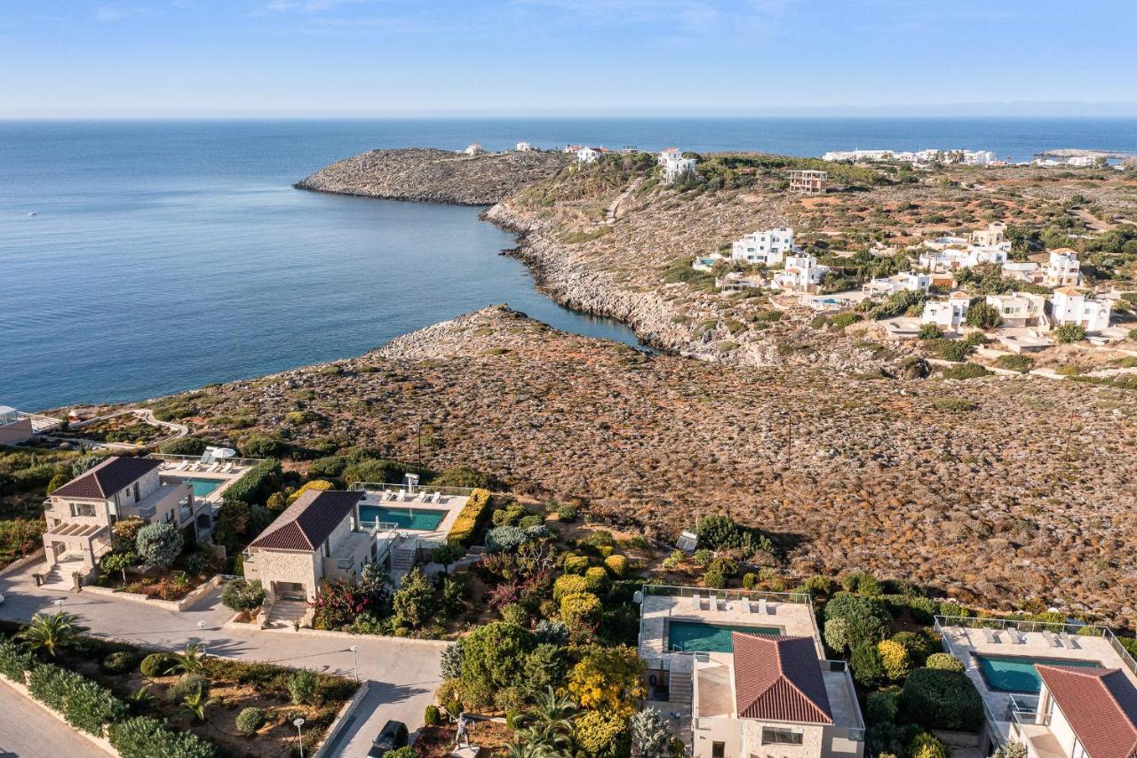 Magnifique Villa Avec Piscine Au Bord De Mer Chorafakia Exterior photo